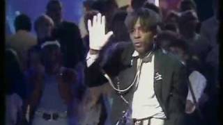 Shalamar  A night to remember  Live  TOTP 1982 [upl. by Yentruoc]