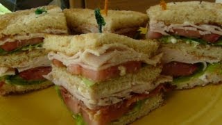 CLASSIC CLUB SANDWICH  How to make a CLUBHOUSE SANDWICH [upl. by Brabazon119]