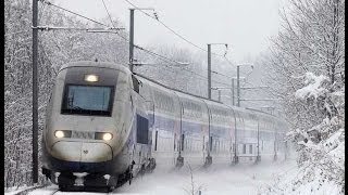 Trains et TGV dans la neige [upl. by Qifahs612]