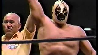 Mil Máscaras vs The Destroyer US heavyweight championship ☆1977 [upl. by Lorelle304]