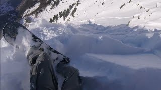 Snowboarder get Caught in 30 seconds Terrifying Avalanche  Verbier [upl. by Perpetua756]