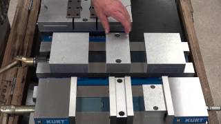 Kurt Double Station Manual Vise Operation [upl. by Raynell]