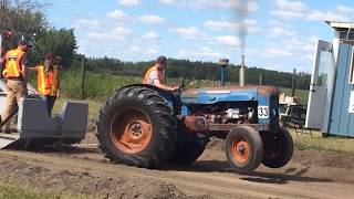 Fordson super major pulling [upl. by Hermie]