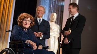 Maureen O’Hara receives an Honorary Award at the 2014 Governors Awards [upl. by Marigolde678]