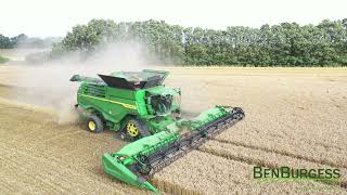 John Deere X9 Combine Demonstrator [upl. by Tatman]