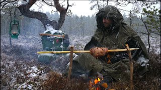 6 DAYS WINTER BUSHCRAFT  ARTISTS CHARCOAL  MULTI SAPLING BOWSAW  SINGLE CANVAS PONCHO SHELTER [upl. by Nagear238]