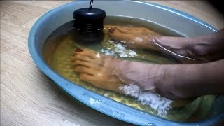 Could Detox Foot Baths Actually Remove Toxins From Your Body [upl. by Dal]