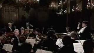 Mozart Symphony 41 K 551  Menuetto Allegretto Trio [upl. by Miru]