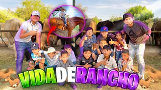 EN EL RANCHO ORDEÑANDO VACAS Y MONTANDO A CABALLO CON LOS SOÑADORES🐎🐄  Grillo La Duda [upl. by Leeann]